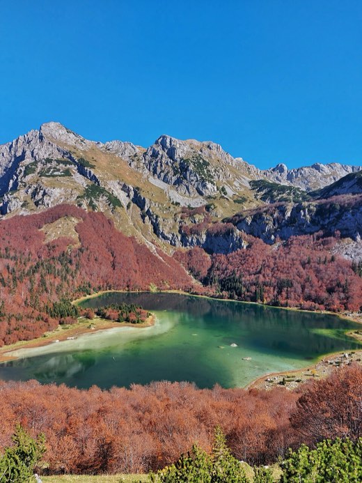 Trnovačko jezero and Maglić